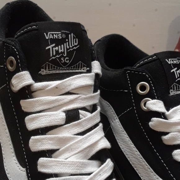 vans trujillo sg
